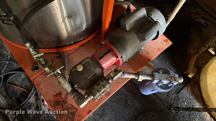 image for item ED1529 2017 Freightliner M2 box truck