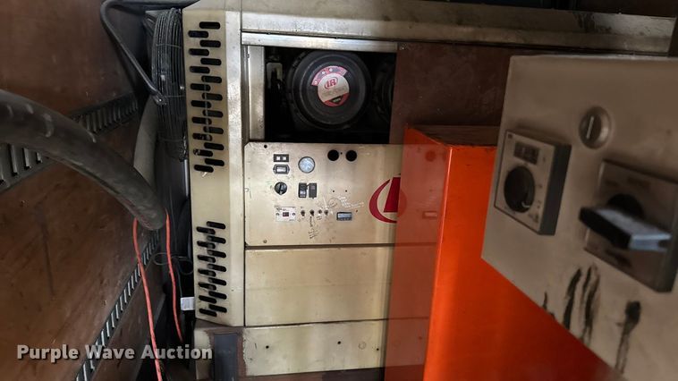 image for item ED1529 2017 Freightliner M2 box truck