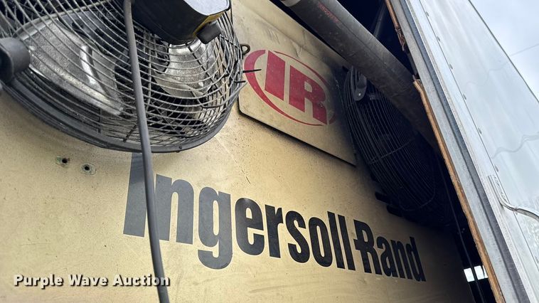 image for item ED1529 2017 Freightliner M2 box truck