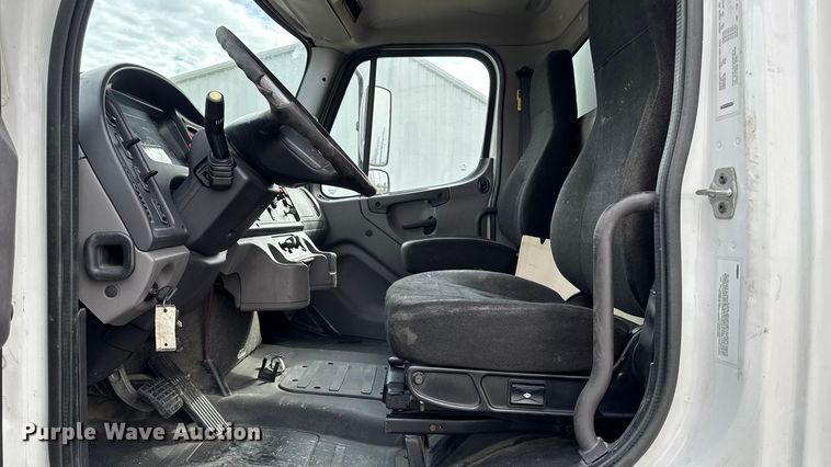 image for item ED1529 2017 Freightliner M2 box truck