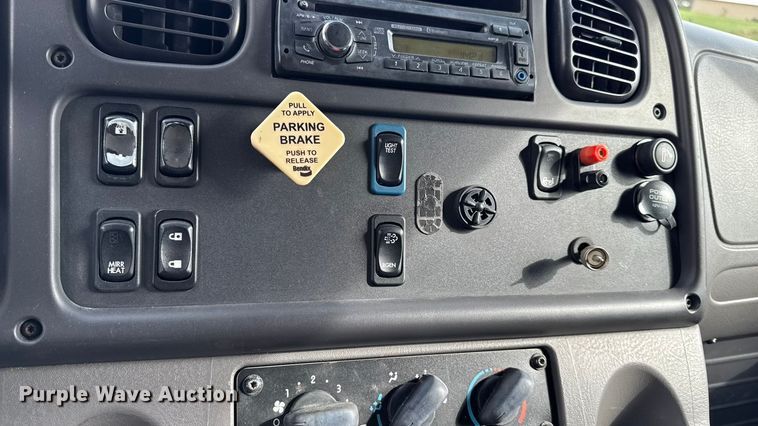 image for item ED1529 2017 Freightliner M2 box truck