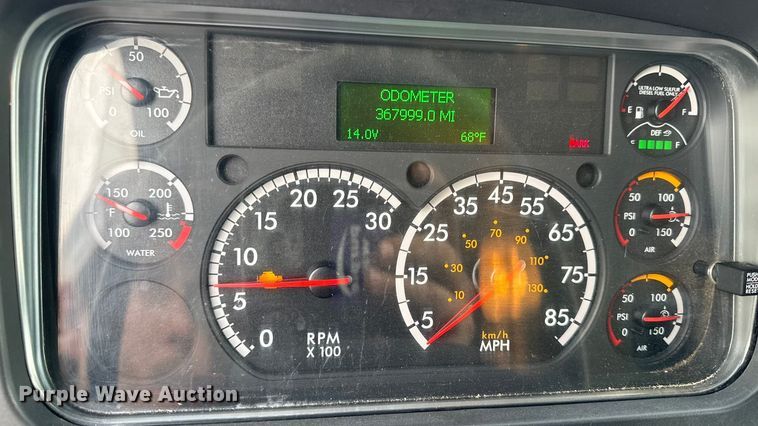 image for item ED1529 2017 Freightliner M2 box truck