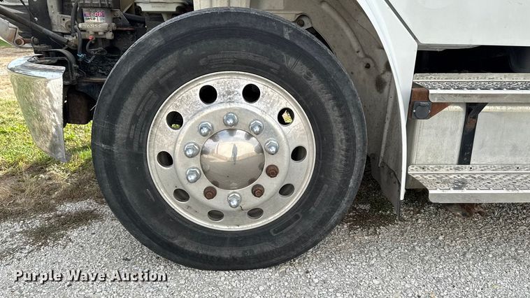 image for item ED1529 2017 Freightliner M2 box truck