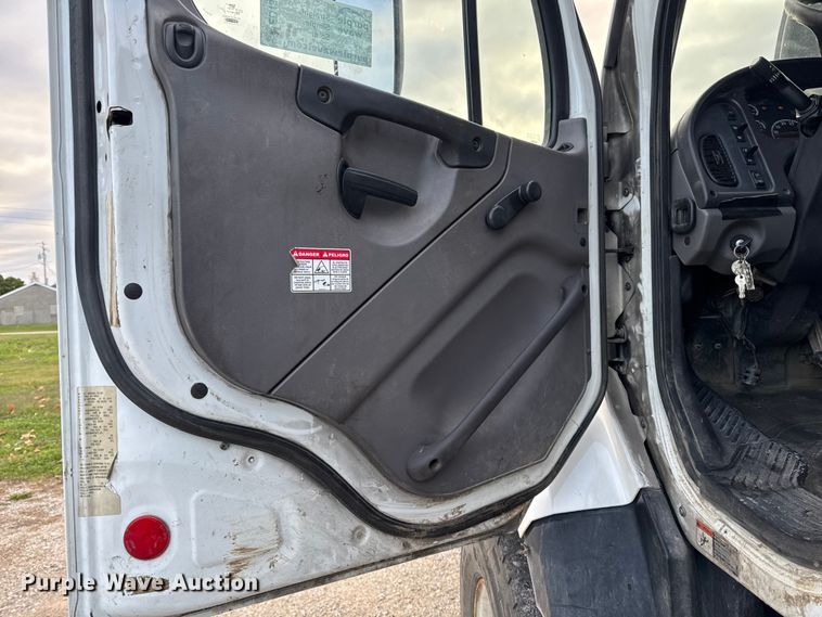 image for item ED1530 2015 Freightliner 108SD sewer jetter truck