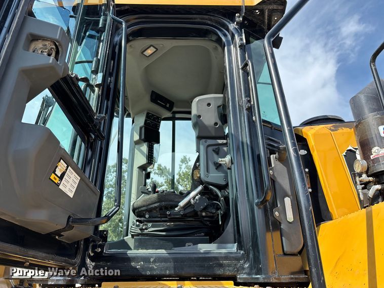 image for item ED2226 2017 Caterpillar 966M wheel loader