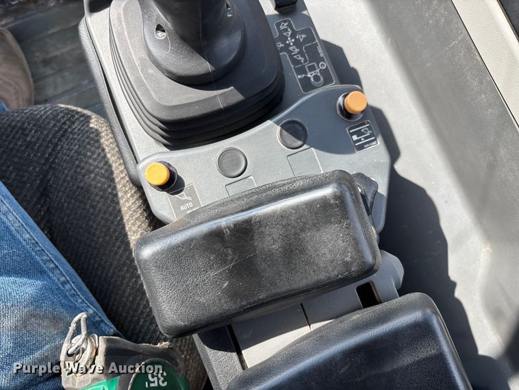 image for item ED2226 2017 Caterpillar 966M wheel loader