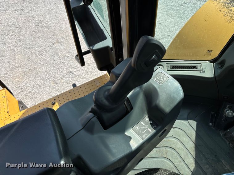 image for item ED2226 2017 Caterpillar 966M wheel loader