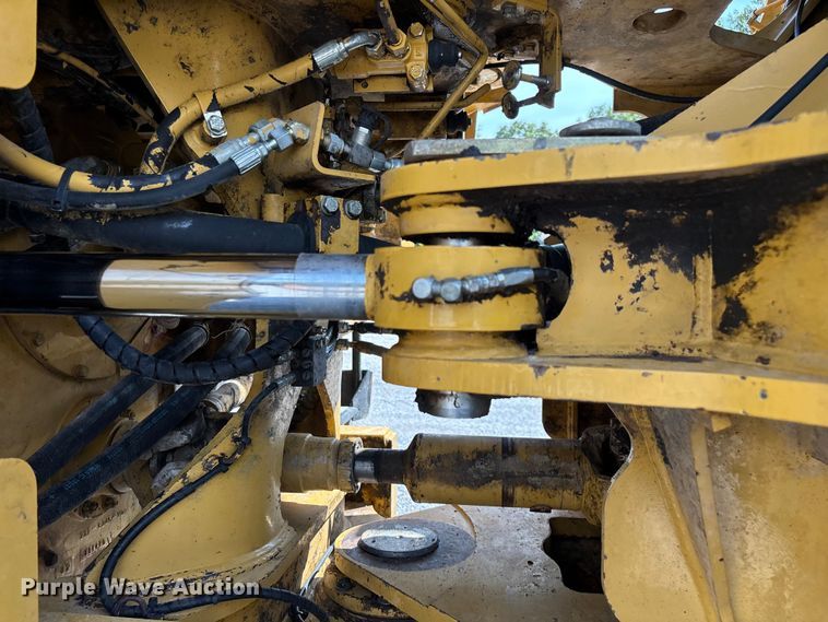 image for item ED2227 2008 Caterpillar 966H wheel loader
