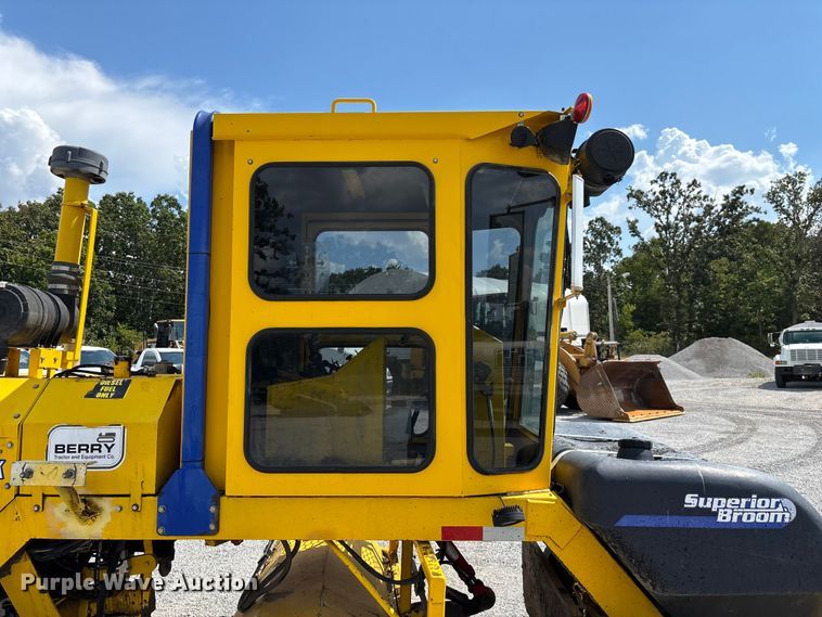 image for item ED2245 Superior Broom DT80K broom