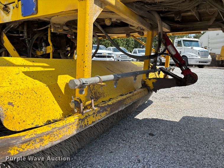 image for item ED2245 Superior Broom DT80K broom