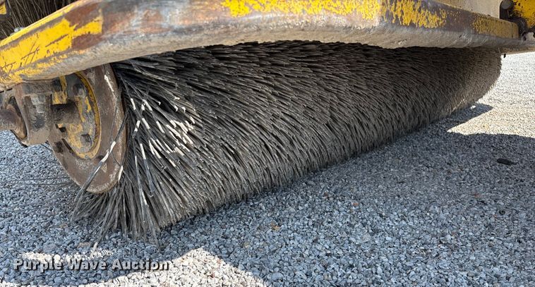 image for item ED2245 Superior Broom DT80K broom