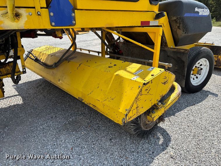 image for item ED2245 Superior Broom DT80K broom