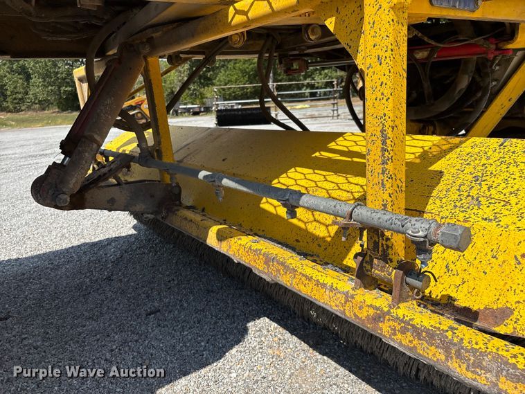 image for item ED2245 Superior Broom DT80K broom