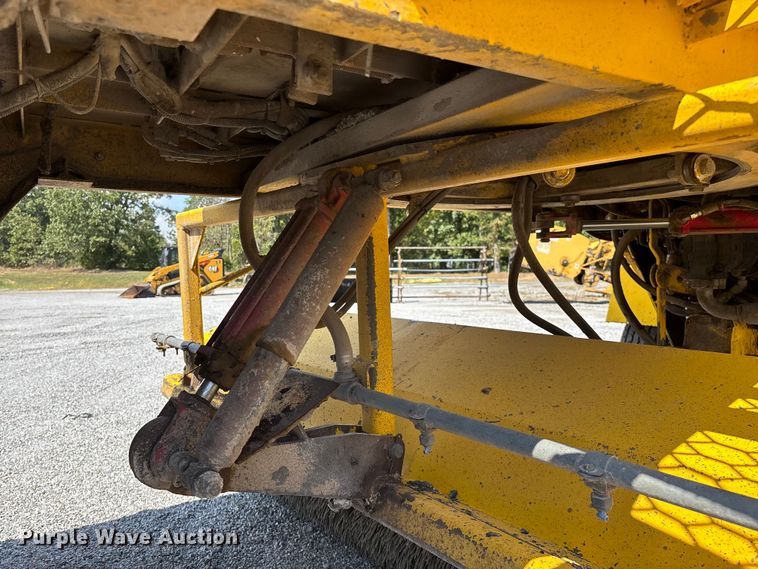 image for item ED2245 Superior Broom DT80K broom