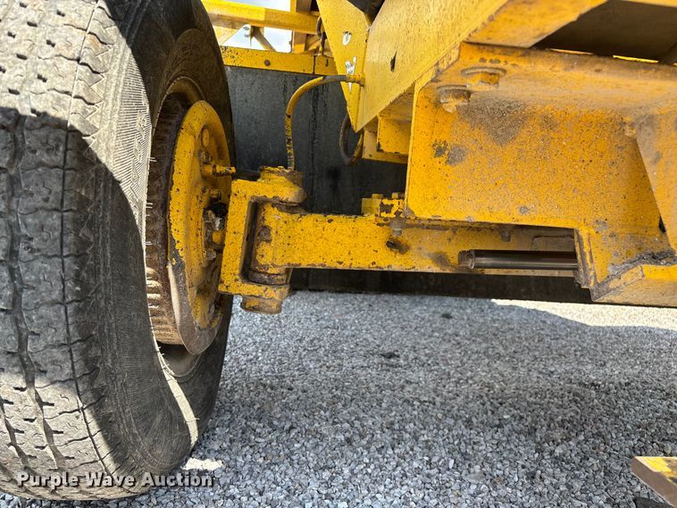 image for item ED2245 Superior Broom DT80K broom