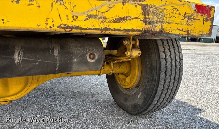 image for item ED2245 Superior Broom DT80K broom