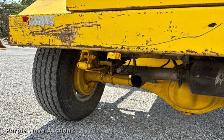 image for item ED2245 Superior Broom DT80K broom