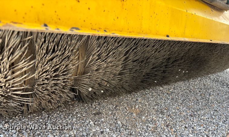 image for item ED2245 Superior Broom DT80K broom