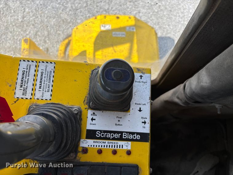 image for item ED2245 Superior Broom DT80K broom