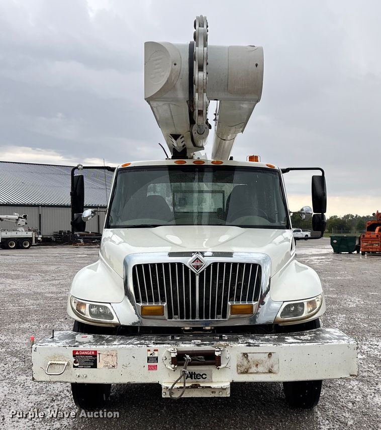 CAMIóN CON CANASTILLA 2009 INTERNATIONAL ALTEC