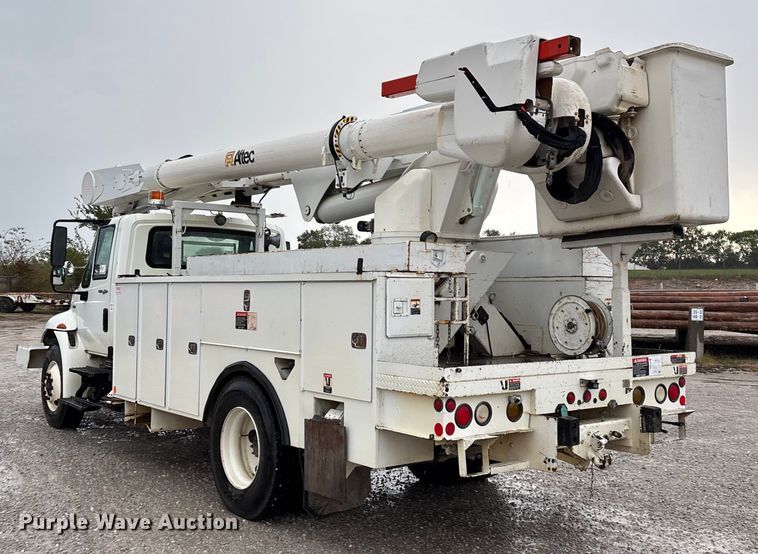 image for item ED2286 2009 International 4300 bucket truck