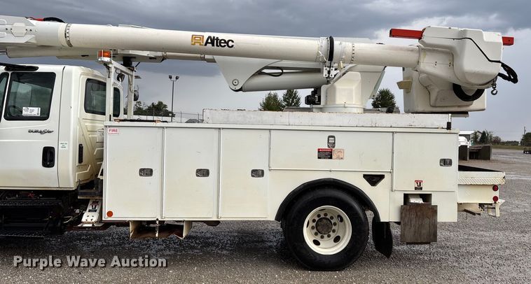 image for item ED2286 2009 International 4300 bucket truck
