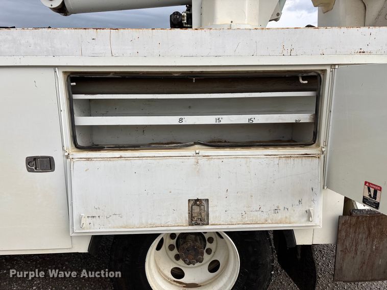 image for item ED2286 2009 International 4300 bucket truck