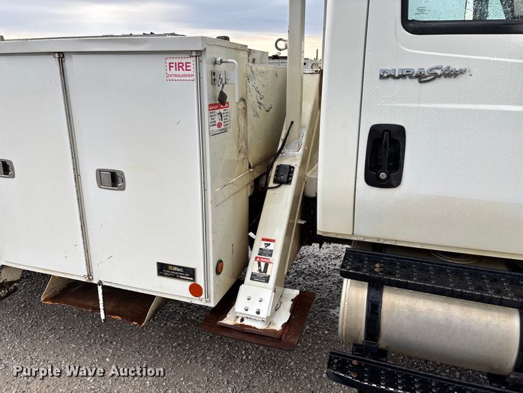 image for item ED2286 2009 International 4300 bucket truck