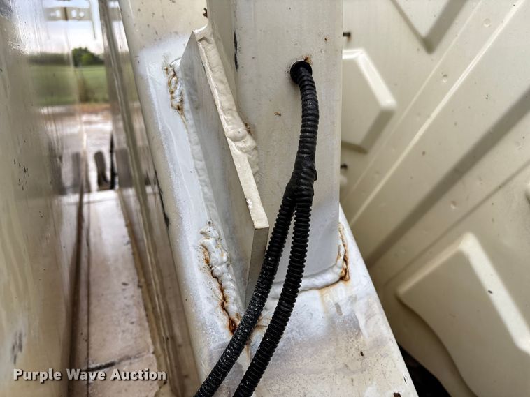 image for item ED2286 2009 International 4300 bucket truck