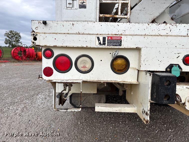 image for item ED2286 2009 International 4300 bucket truck