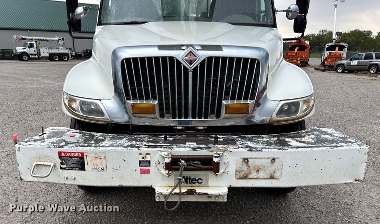 image for item ED2286 2009 International 4300 bucket truck