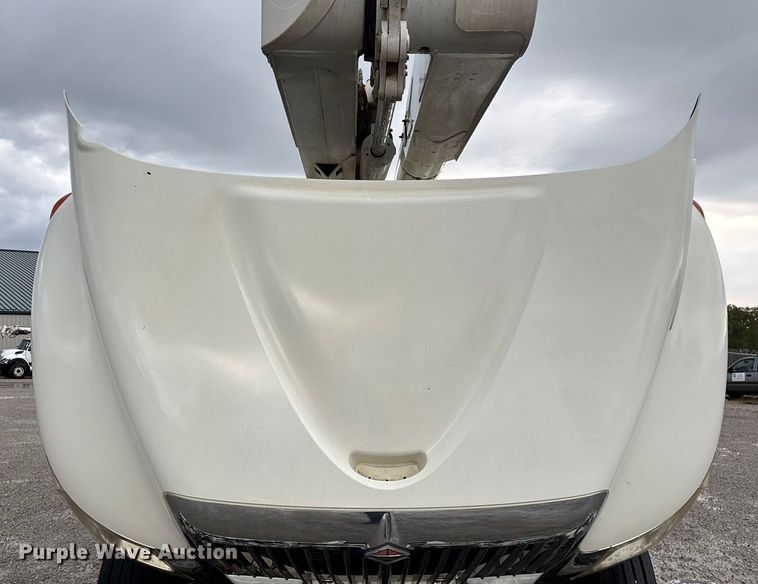 image for item ED2286 2009 International 4300 bucket truck