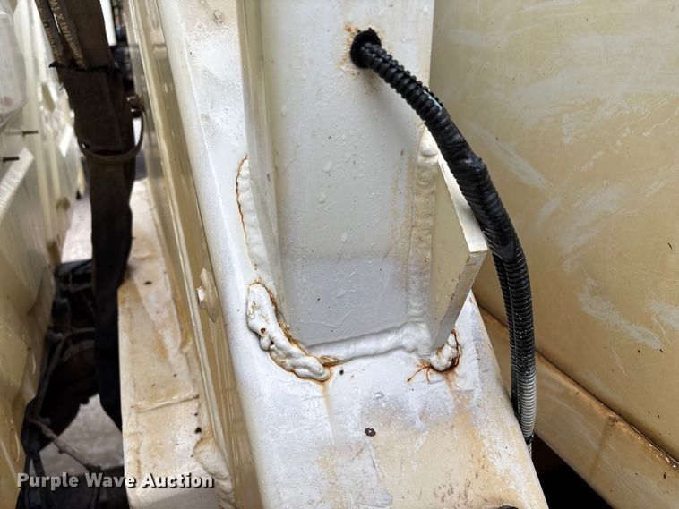 image for item ED2286 2009 International 4300 bucket truck