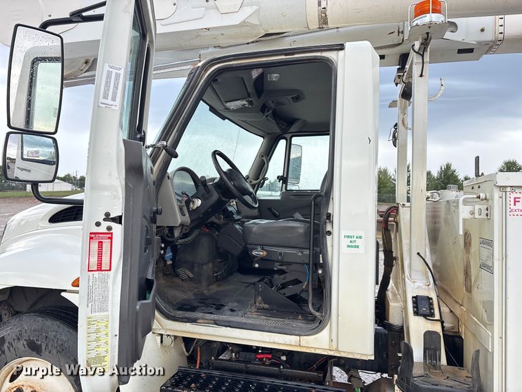 image for item ED2286 2009 International 4300 bucket truck