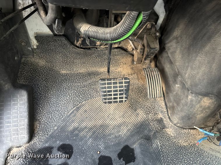 image for item ED2286 2009 International 4300 bucket truck