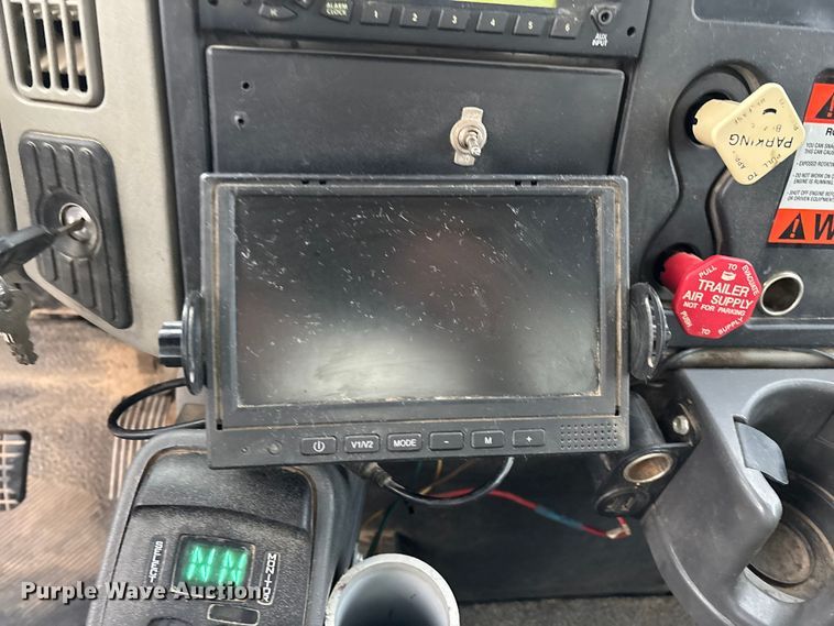 image for item ED2286 2009 International 4300 bucket truck