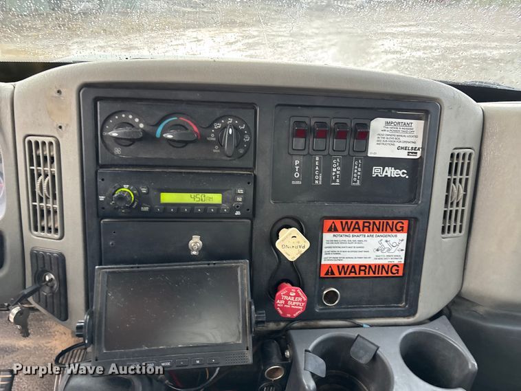 image for item ED2286 2009 International 4300 bucket truck