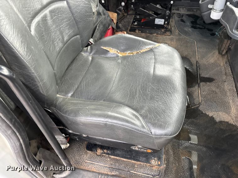 image for item ED2286 2009 International 4300 bucket truck