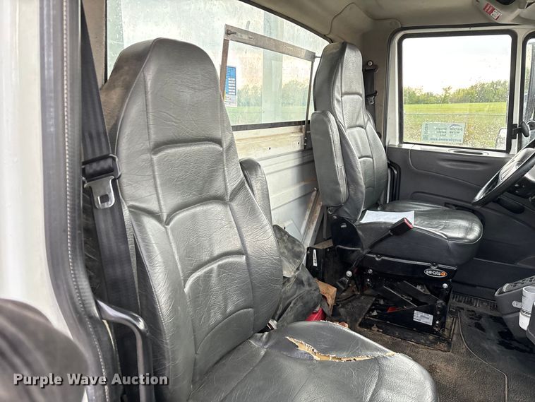 image for item ED2286 2009 International 4300 bucket truck