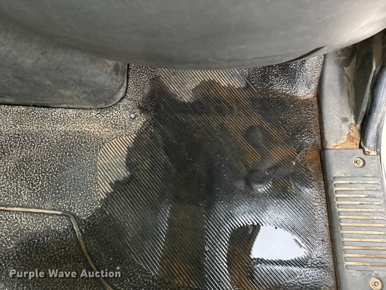 image for item ED2286 2009 International 4300 bucket truck