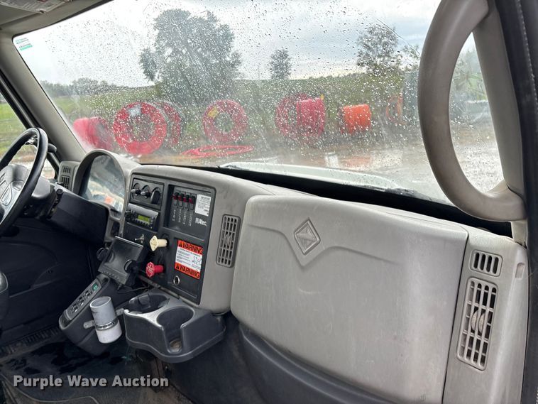 image for item ED2286 2009 International 4300 bucket truck