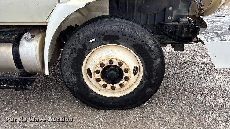 image for item ED2286 2009 International 4300 bucket truck