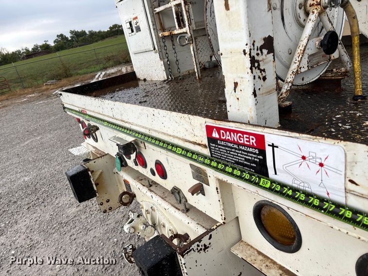 image for item ED2286 2009 International 4300 bucket truck