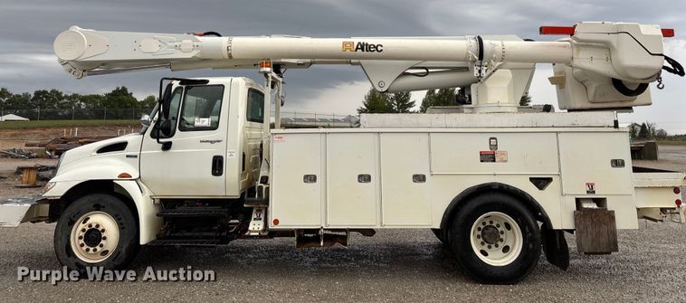 image for item ED2286 2009 International 4300 bucket truck