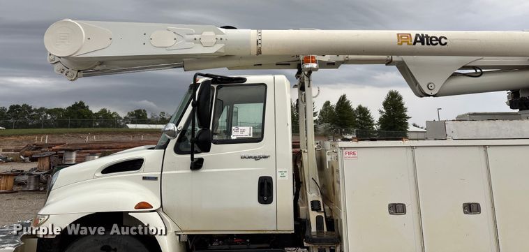 image for item ED2286 2009 International 4300 bucket truck