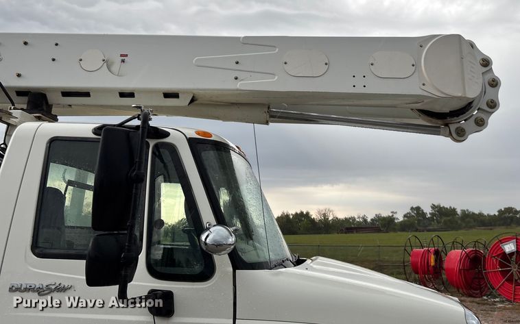 image for item ED2286 2009 International 4300 bucket truck