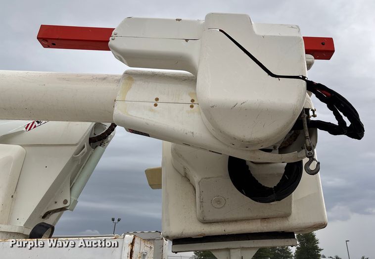 image for item ED2286 2009 International 4300 bucket truck