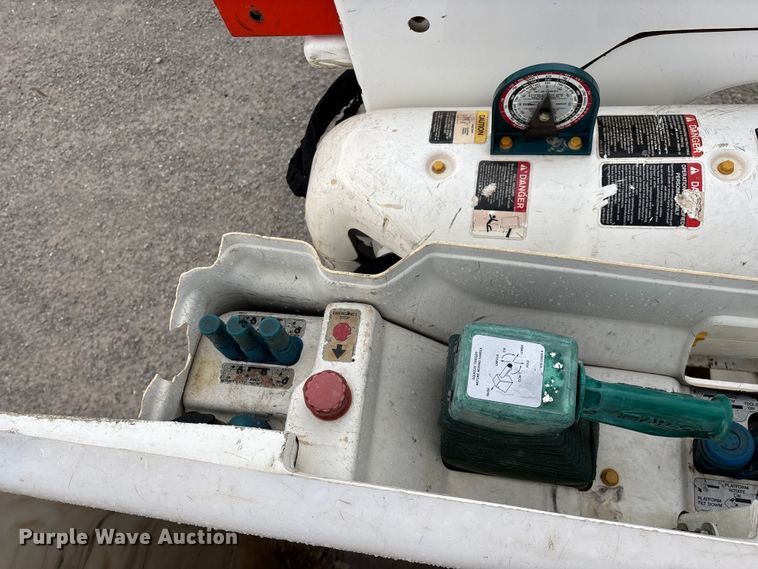 image for item ED2286 2009 International 4300 bucket truck