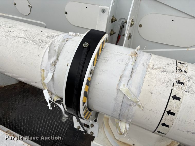 image for item ED2286 2009 International 4300 bucket truck