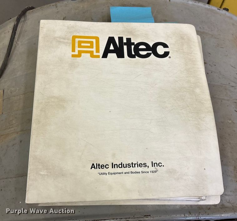 image for item ED2286 2009 International 4300 bucket truck